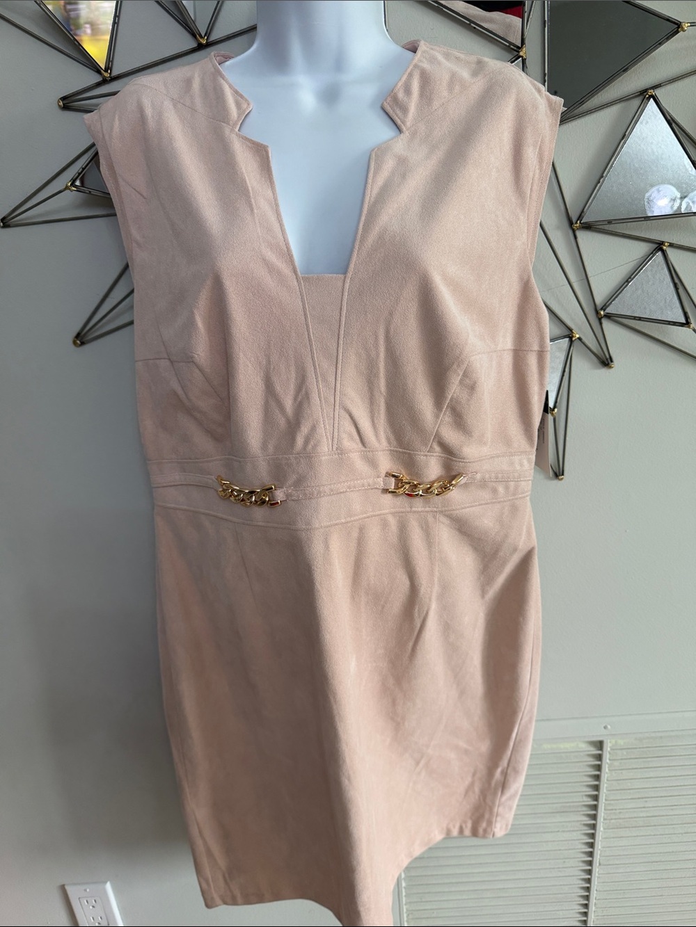 Tahari ASL Blush Pink Sheath Dress with Gold Chain Detail